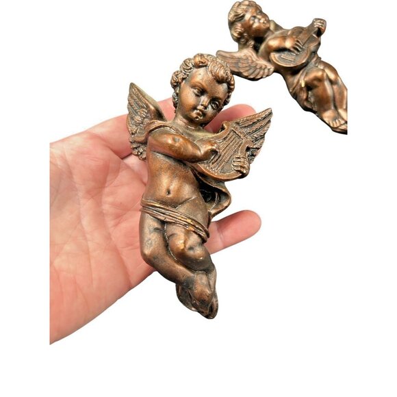 Vintage Angel Cherub Wall Hanging Plaque Pair 2 Gold Chalk ware Instruments 5" - Picture 2 of 10